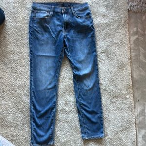 32/32 lucky brand jeans